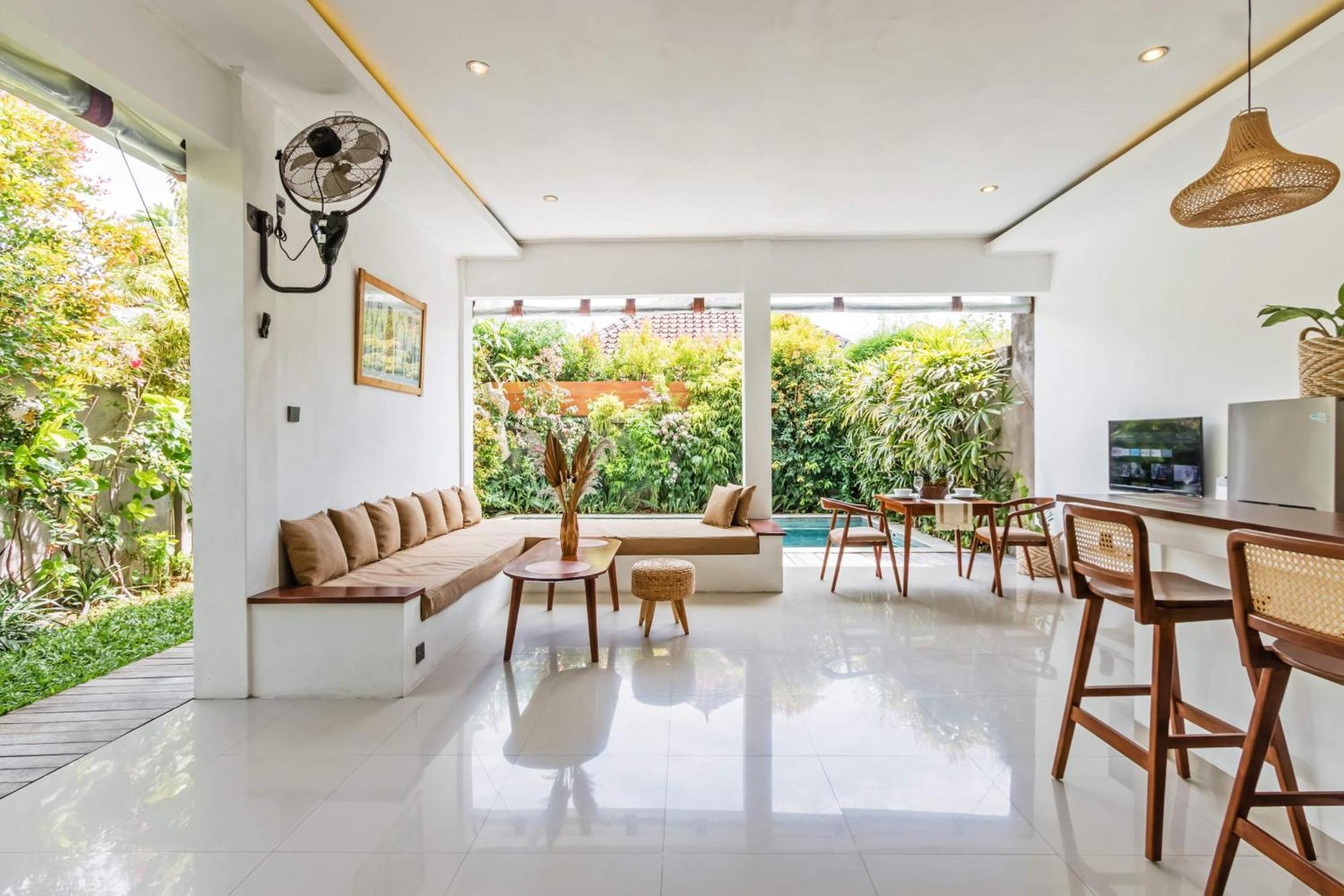 Adorable 1Br Villas In The Herat Of Seminyak Экстерьер фото